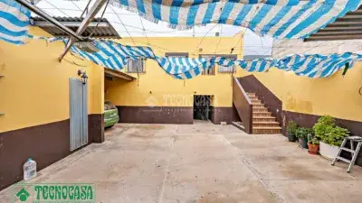 Casa unifamiliar en venta en Calle Fuente Nueva