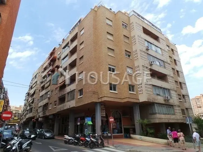 Piso en venta en Benidorm 84m² 3 dormitorios 1 baño