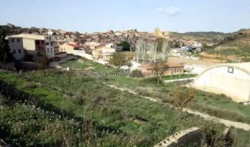Parcela Rustica y Solar Urbano en Mazaleon