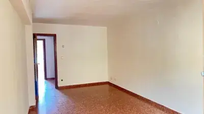 Piso en venta en Avenida de San Babil