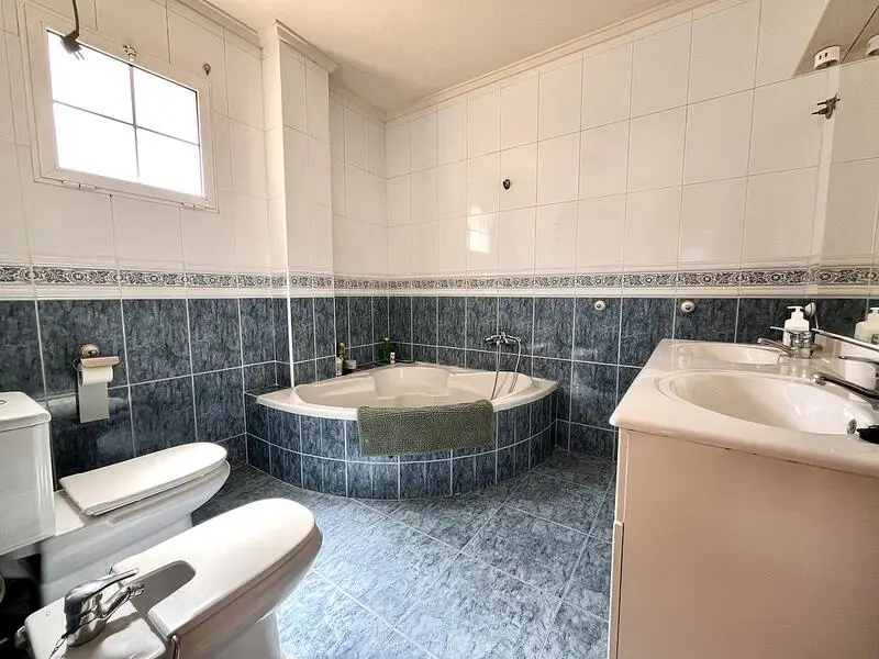 Villa de Lujo 5 Dormitorios La Zenia