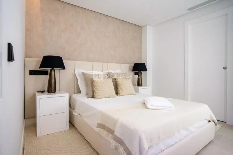 Villa de 5 Dormitorios en Nueva Andalucía