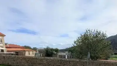 Chalet en Culleredo con Nave Garaje y Finca