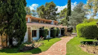 Casa Rustica en Alquiler La Canada 500m2