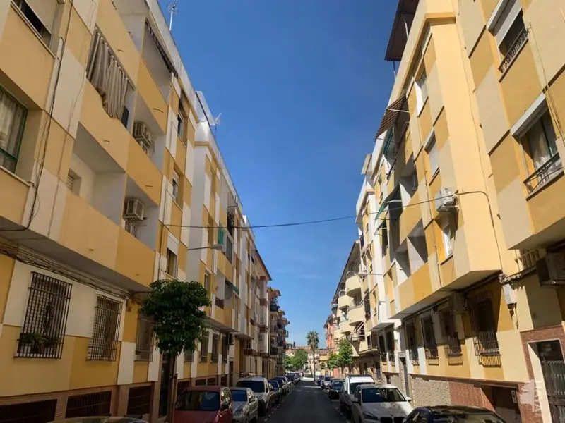 Piso en venta en Avenida Baena Lucena