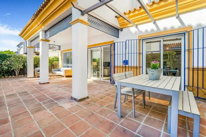 5 Bed Townhouse for sale