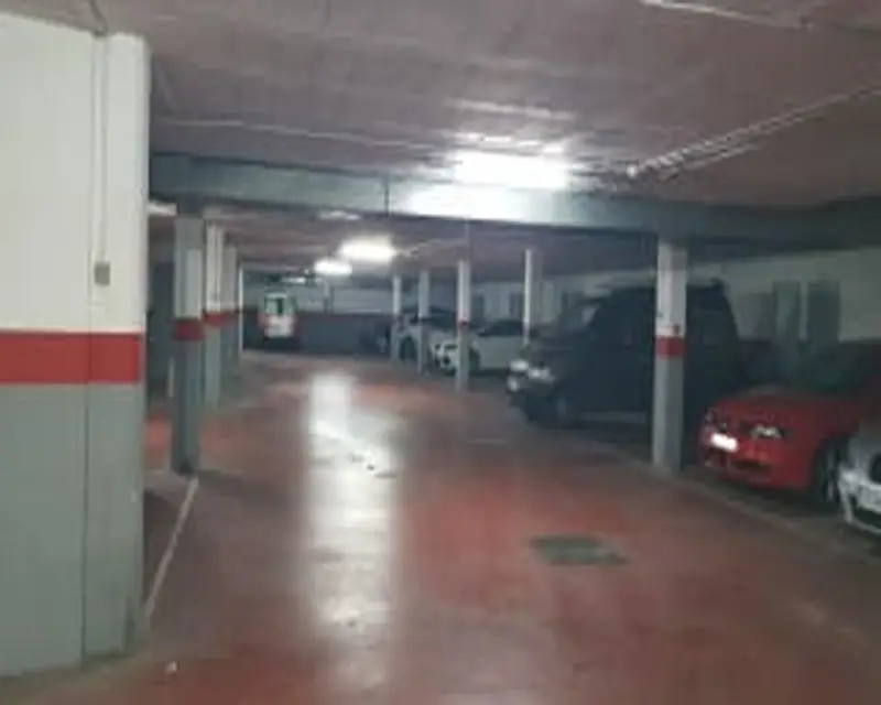 Garaje en venta en Banyoles