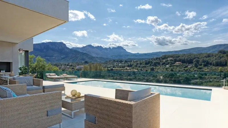 Villa en Venta Calpe 3 Dormitorios Vistas Montaña Piscina Privada