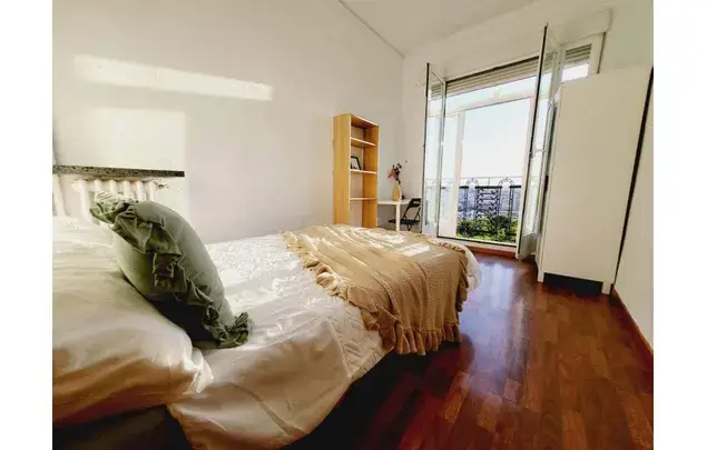 Habitaci
ón 160m
² Villalbilla Estancia Media Larga
