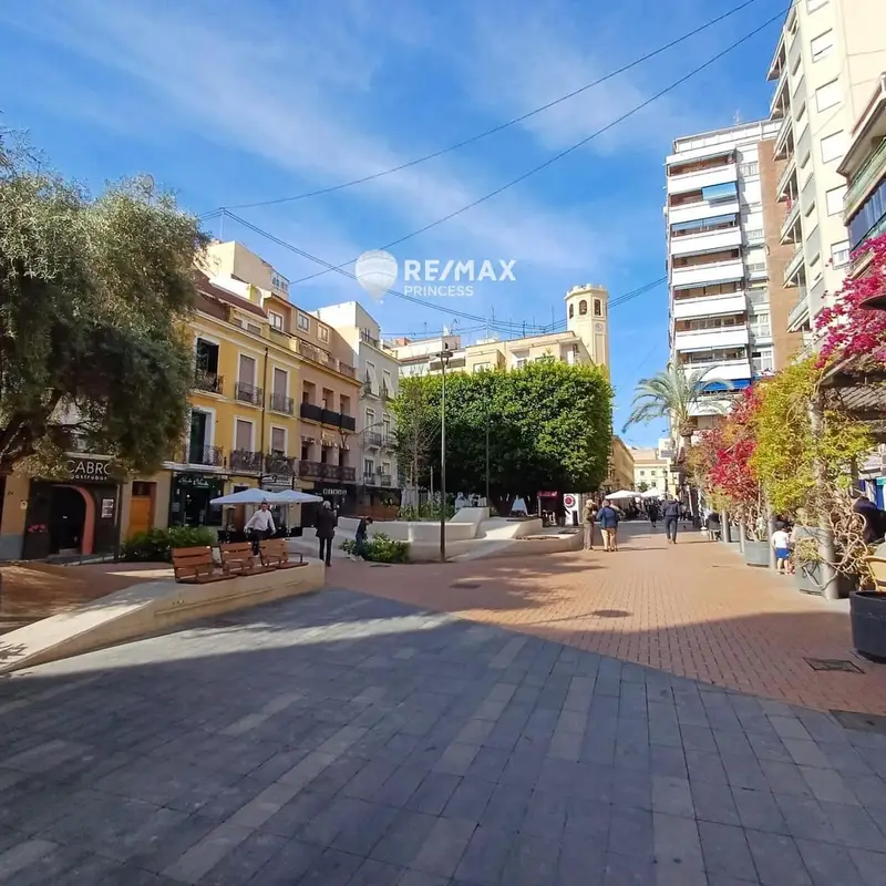 Piso en venta en el centro de Alicante 180m2 4 dormitorios
