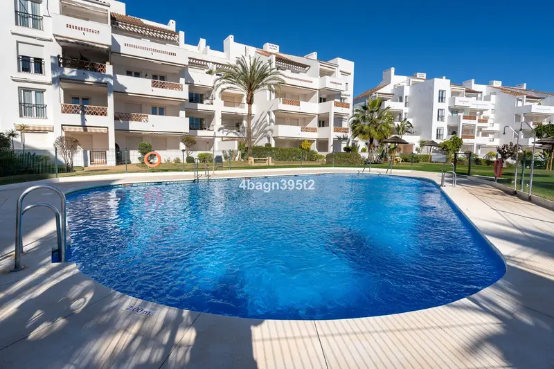 Apartamento 2 Dormitorios Miraflores Golf Piscina Trastero Parking