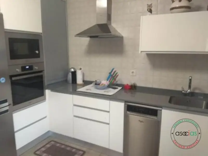 Chalet en Venta en Gijon Asturias con Cuadra Naves y Terreno