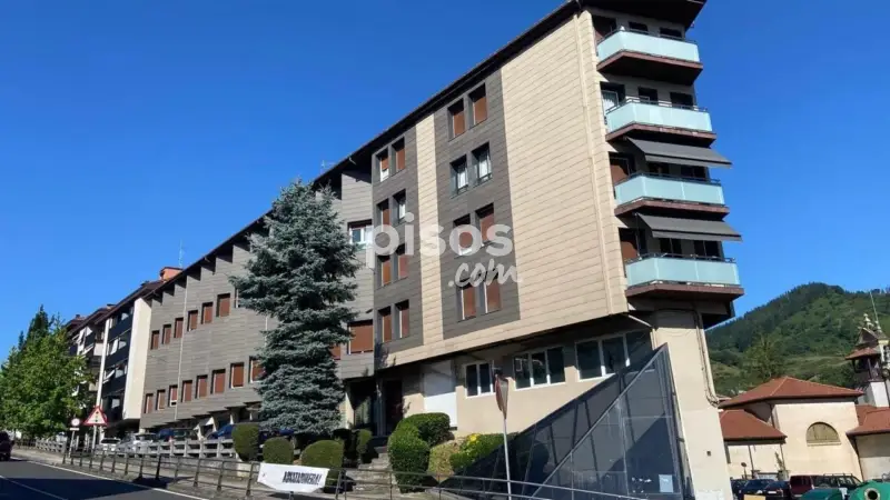 2 Locales unidos con posibilidad de cambio a vivienda