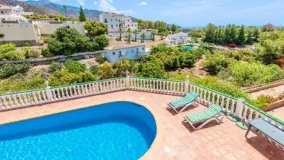 Chalet con Piscina Climatizada en Frigiliana cerca de Nerja