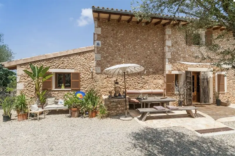 Finca Rustica en Llubi Mallorca con Piscina y Apartamento