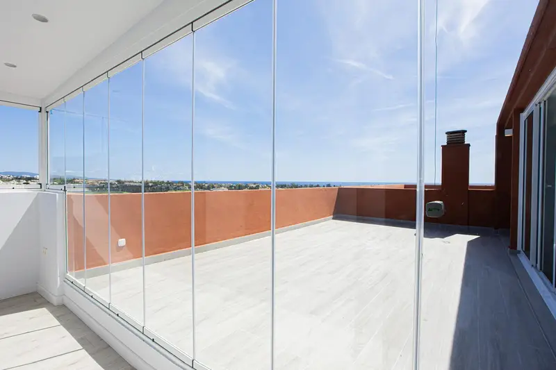 Renovated apartment with terrace and views, minutes from the beach in San Pedro.