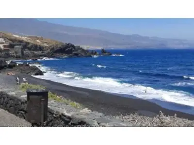 Casa Canaria en Pueblo Pesquero con Playa Cercana