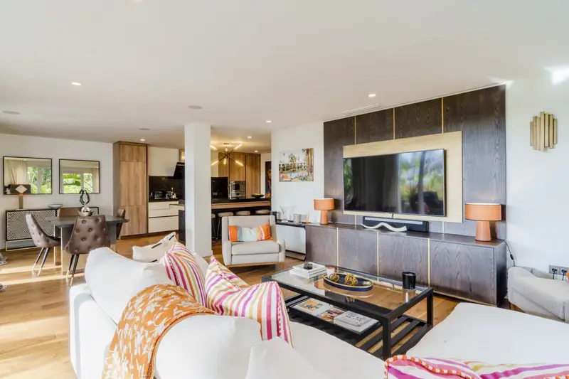 Apartamento 3 Dormitorios Milla de Oro  Marbella