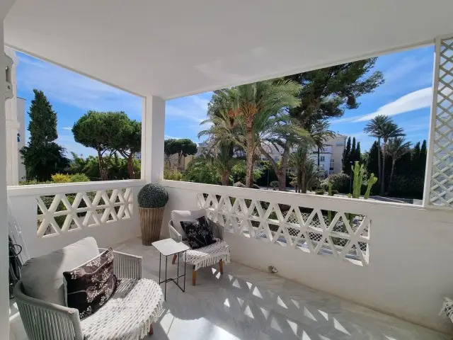 Piso de 3 Dormitorios en venta Puerto Banus, España