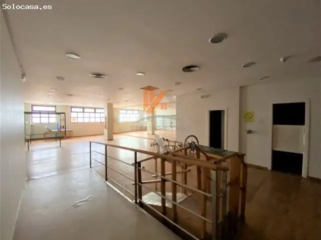 Local en Venta Fontiñas 425m2 8 Salas