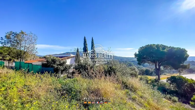 Chalet y 3 Parcelas con Vistas al Mar en Los Pinares Lloret de Mar