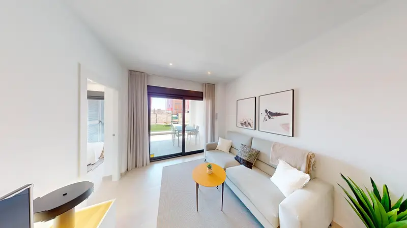 Venta de piso con piscina en La Mata (Torrevieja)