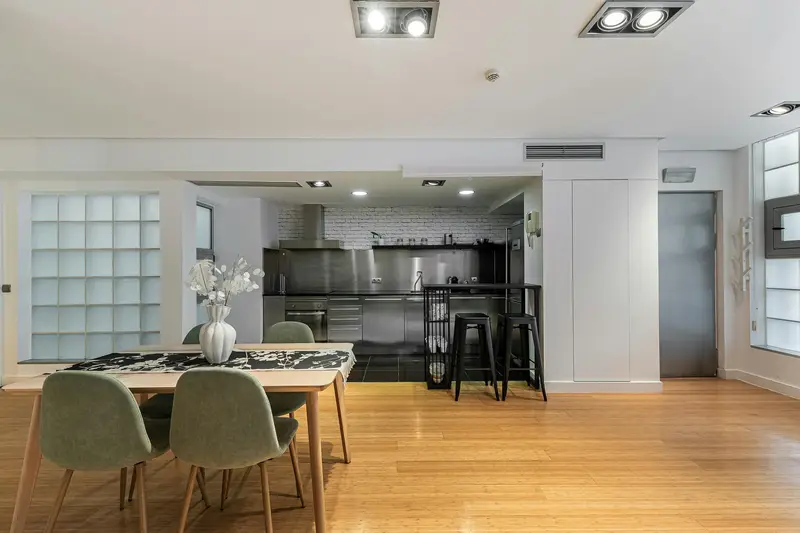 Casa-Villa de 1 Dormitorios alquiler Madrid, España