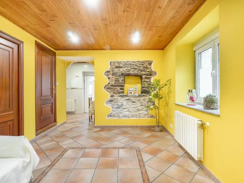 Chalet en Setienes Luarca Asturias 3 plantas garaje hórreo 7 habitaciones