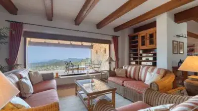 Casa Rustica en Venta Puigpunyent con Vistas al Mar