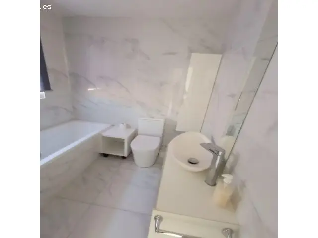 Chalet con Piscina a 18 km de Alicante Centro