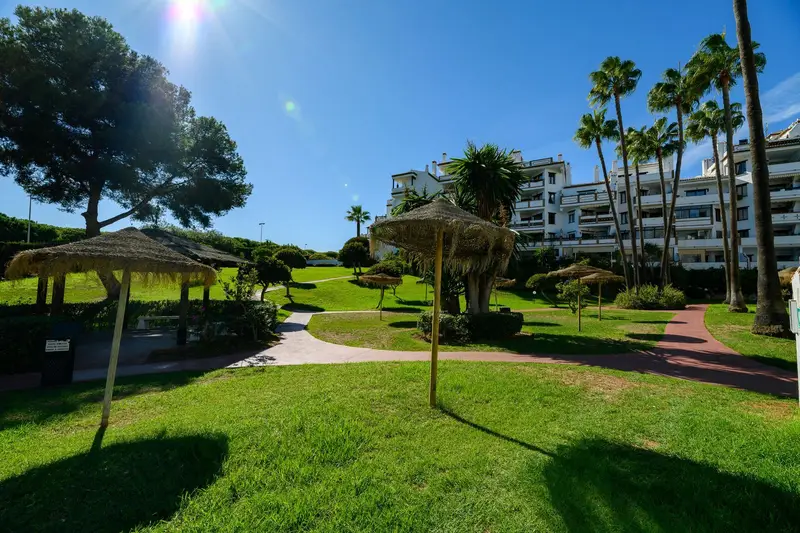 Apartamento en Calahonda 2 Dormitorios 2 Baños Cerca de la Playa