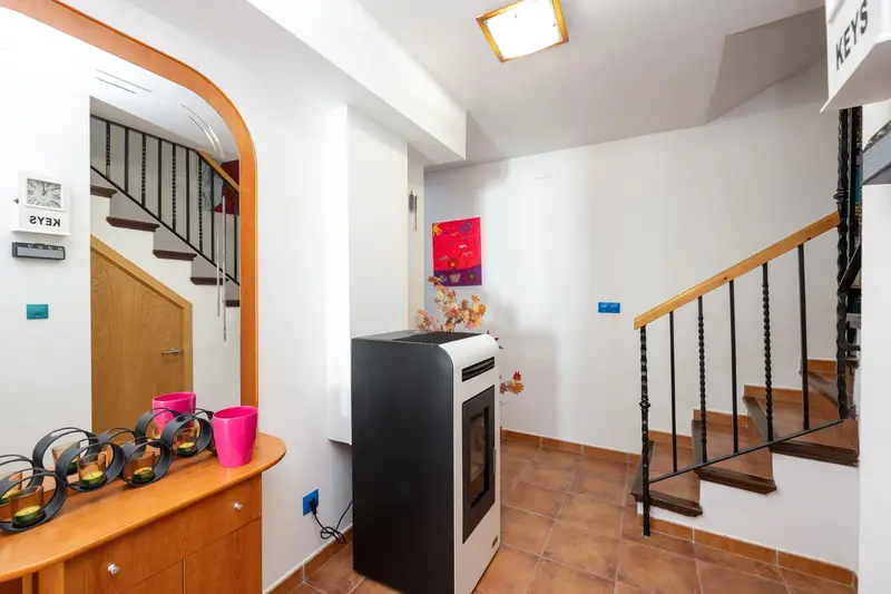 Venta Casa con Vistas en Huetor Santillan