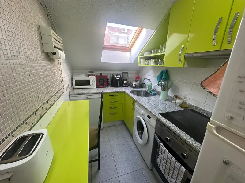 Ático Luminoso en Delicias 1 Dormitorio Reformado