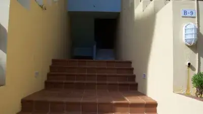 Apartamento en Islantilla con Vistas al Mar y Acceso Directo a la Playa