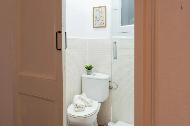 Habitacion Doble en Piso de 10 Habitaciones en Barcelona