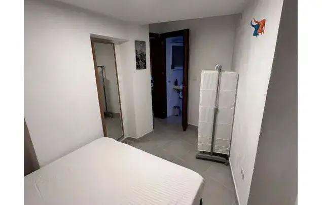 Monoambiente Amueblado 33m2 Granada Terraza Cocina Equipada