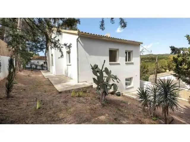 Villa en Venta en Rotes Velles 2 Dormitorios 2 Baños Reformada