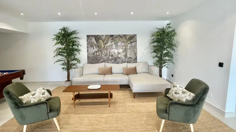 Villa de Lujo en Río Real Marbella 4 Dormitorios Piscina Privada