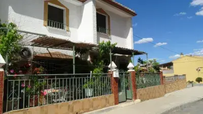 Casa en Venta Guadix 2 Plantas Garaje Jardin Terraza