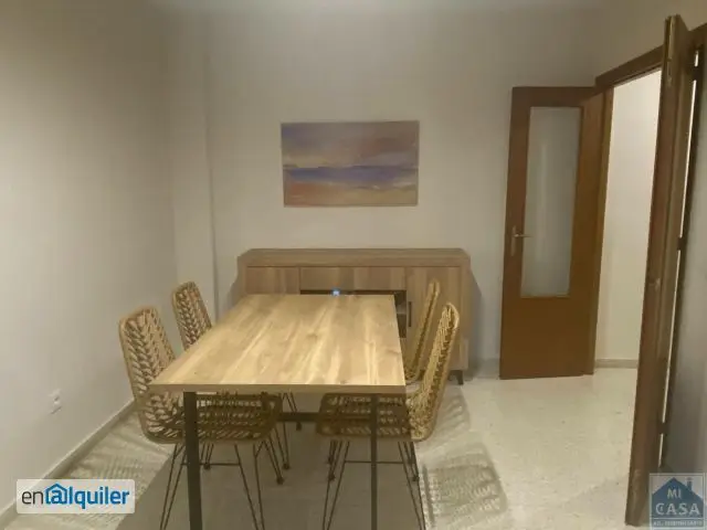 Alquiler Piso 4 dormitorios Mérida Badajoz
