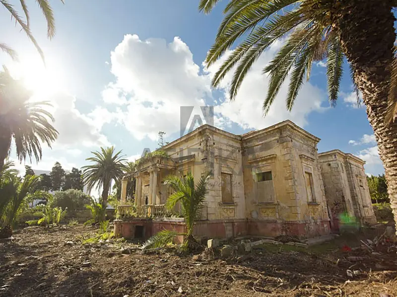 Chalet en venta Mahon Menorca 1344m2 con proyecto Geriatrico