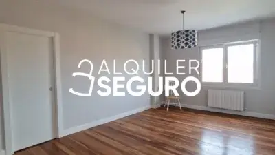 Piso en Alquiler Centro 3 Habitaciones 2 Baños