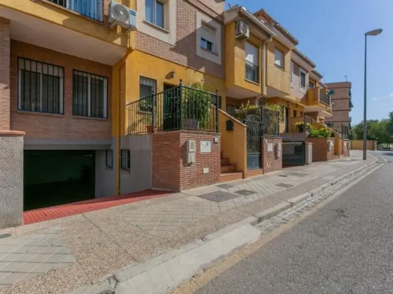 venta Chalet en Granada, Granada Provincia (47510203891.100500)- Globaliza