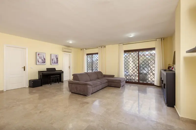 Apartamento 3 Dormitorios Coto Real Marbella