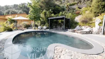 Villa de Lujo Contemporanea con Jardin Botanico y Piscina cerca de Barcelona