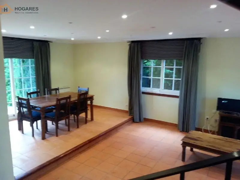 Venta Chalet con Chimenea en Tomiño