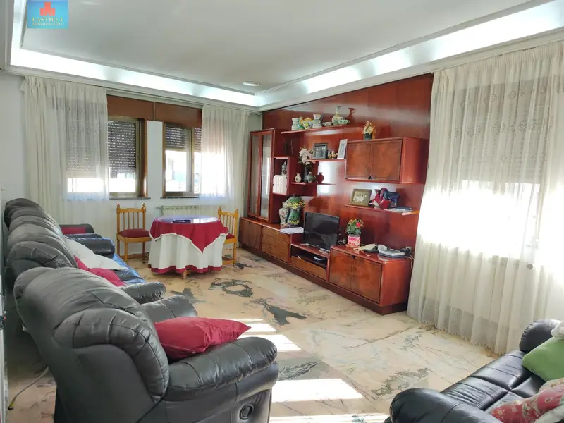 Venta Chalet con patio en Murallas, Avila - Ref: 236