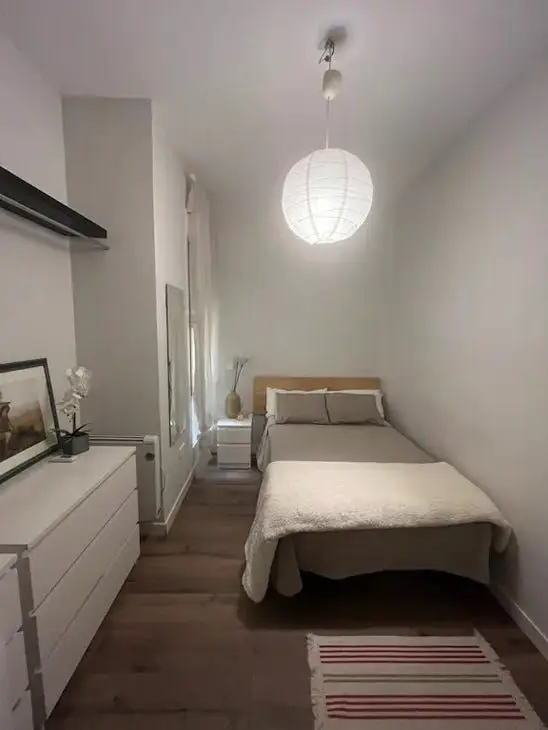 Apartamento en Alquiler Madrid 1 Dormitorio 1 Ba
															
															
															
															
															
															
														
															
															
															
															
															
															
															
															
															
															
														ño
