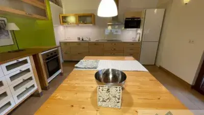 Casa con 7 Apartamentos en Galizano Cantabria