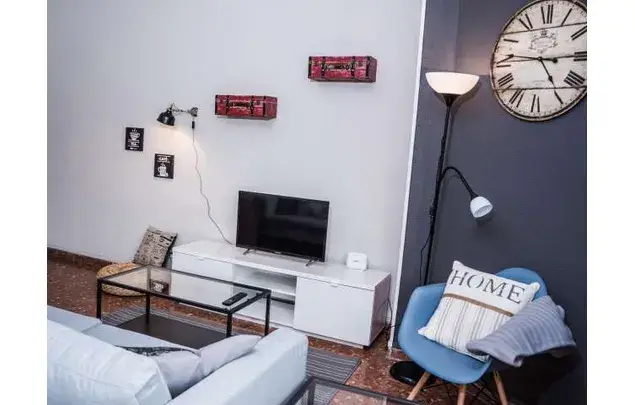 Apartamento 85m² en Barcelona: 3 Dormitorios para Profesionales y Estudiantes